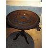 Image 1 : Round Table w/ Carving Top