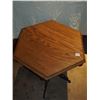 Image 1 : Hexagon Oak Table