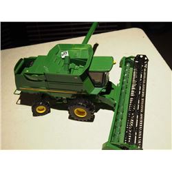 John Deere Combine 9860