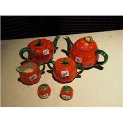 Tomato Set 6 pcs - Tea Pots (2) - Cream & Sugar - S&P Shakers