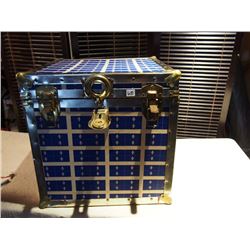 Fleur Delys Trunk w/ key