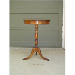 Small Duncan Phyfe Style Mahogany Table