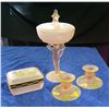 Image 1 : Pink Glass Dresser Set