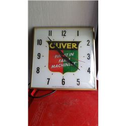 Oliver Tractor Pam Clock (Working)