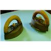 Image 1 : 2 Sad Irons, handles and 1 trivet