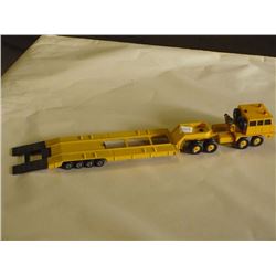 Caterpillar Truck w/ Flatdeck