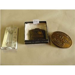 Belt Buckles (2) / Tom shindeka Rain Gauge