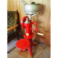 Massey-Harris Cream Seperator, Complete