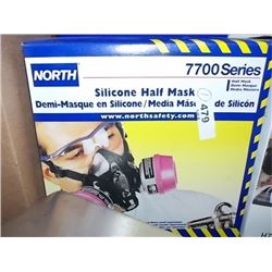 NEW NORTH SILICONE HALF MASK