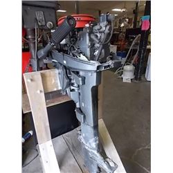 OUTBOARD MOTOR - MARINER 9.8HP - 2 STROKE - as-is STAND NOT INCLUDED