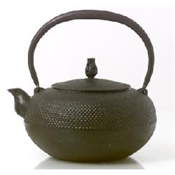 Tea pot, cast iron, H 19.