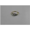 Image 2 : 14K YELLOW AND WHITE GOLD LADIES ENGAGEMENT RING SET WITH ONE BRILLIANT CUT DIAMOND AND 2 SILVER