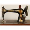 Image 2 : Antique Singer Treadle Sewing Machine