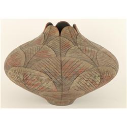 Incised Leaf Pattern Pot