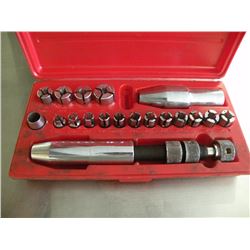 Snap-on clutch aligning tool