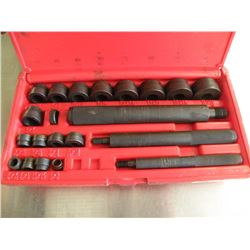 Snap-on bushing driver set