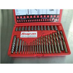 Snap-on screw extractor set