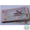 Image 1 : 1986 $2 consecutive serial numbers Uncirculated. BC-55b, Thiessen-Crow, S/N: AUY8198801 to AUY819890