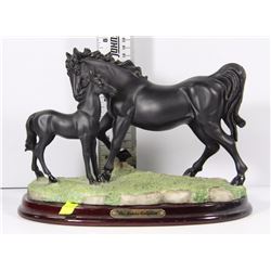 MOTHER & BABY HORSE FIGURINE FROM THE NATELIA