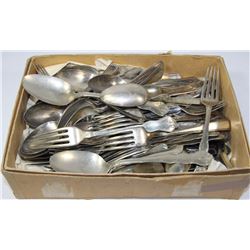 LARGE ASSORTMENT OF CUTTLERY INCLUDING SILVER