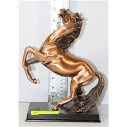 WOOD BASE COPPER TONE HORSE ORNAMENT