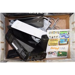 Wii CONSOLE COMPLETE WITH THREE CONTROLLERS & TWO