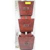Image 1 : SOLID WOOD 3-TIER WALL-MOUNT STORAGE