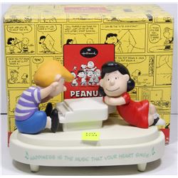 HALLMARK KEEPSAKE COLLECTIONS PEANUTS GALLERY