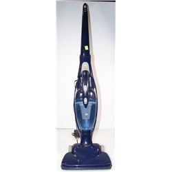 VACUUM CLEANER WITH DETACHABLE DUST BUSTER AND