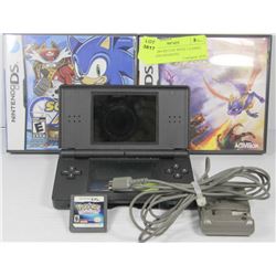 NINTENDO DS LITE WITH 3 GAMES POKEMON DIAMOND