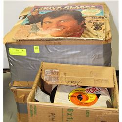LOT OF 3 BOXES OF RECORDS STANDARD AND 45'S