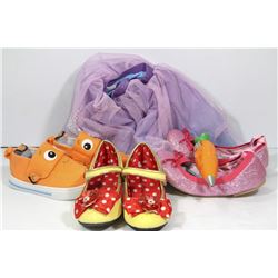 FLAT WITH 3 CHILRENS DRESS UP SHOES AND TUTU