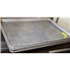 Image 1 : 6-3/4 SIZE BAKING SHEETS