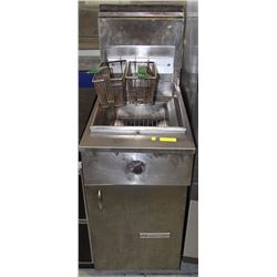GARLAND DEEP FRYER WITH 2 BASKETS