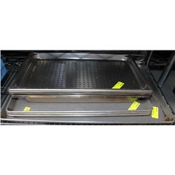 LOT OF BAKING PANS & INSERTS