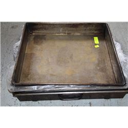 3 LARGE ROASTING PANS