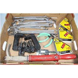FLAT OF TOOLS INCL. 3 STRONGHAND MAGNETIC SQUARES