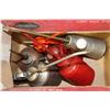 Image 1 : LOT OF ESTATE OIL CANS