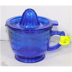 COBALT BLUE MEASURING CUP WITH JUICER