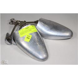 GENUINE PAIR OF HUDSONS BAY COMPANY SHOE FORMS