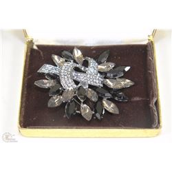 STUNNING RHINESTONE BROACH
