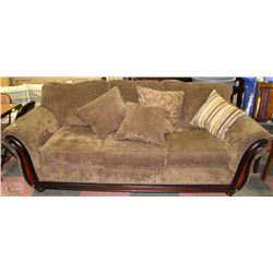DARK BROWN FABRIC SOFA WITH TRIM WITH PILLOWS