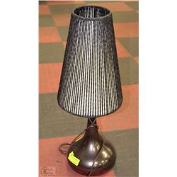 ESTATE LAMP