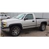 Image 2 : 2006 CHEVROLET SILVERADO LS 4X4 5.3,V6