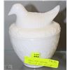 Image 1 : MILK GLASS BIRD ON NEST