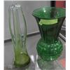 Image 1 : GREEN GLASS VASE WITH ART GLASS ORNAMENT