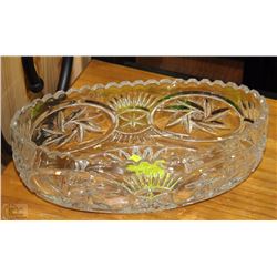 LARGE OVAL SHAPED PINWHEEL CRYSTAL BOWL