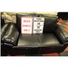 Image 2 : NEW BLACK LEATHERETTE WITH WHITE STITCHING SOFA