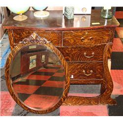 OAK ANTIQUE 4 DRAWER DRESSER