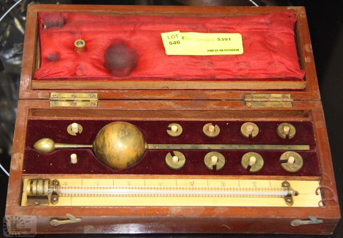 ANTIQUE MEASURING TOOL